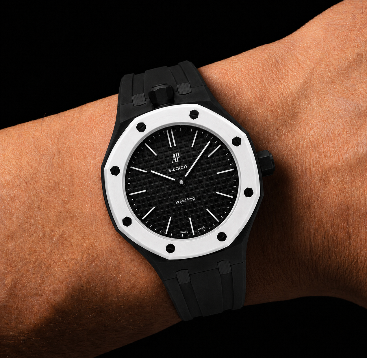 Black — Rubber Strap — Lépine